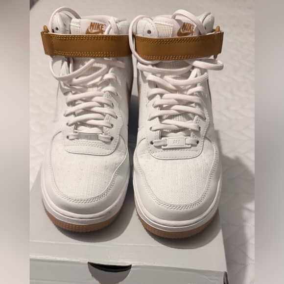 Nike White and Brown High-Tops - Picture 3 of 6